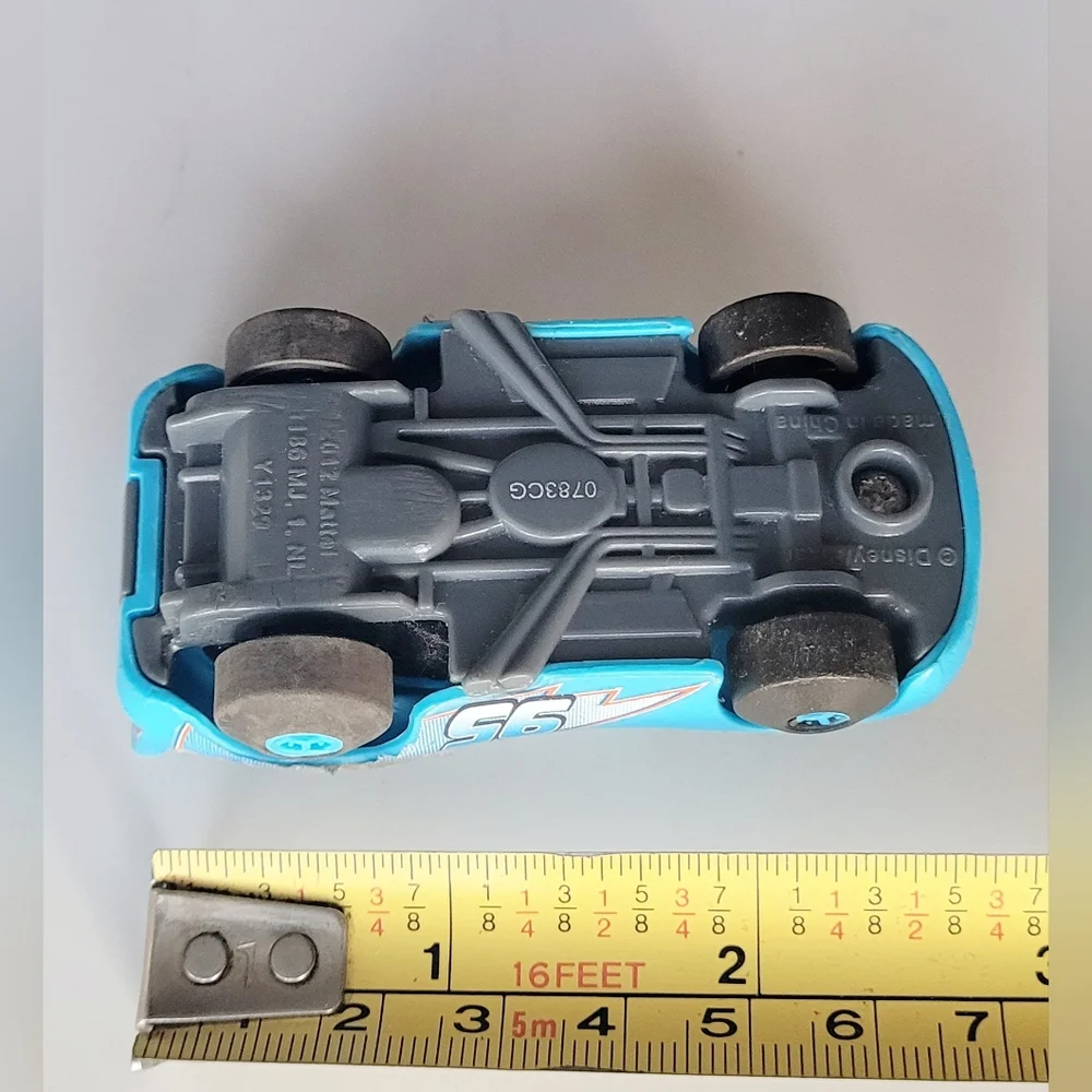 DISNEY PIXAR CARS DINOCO MCQUEEN Bkue - PULLBACK ACTION